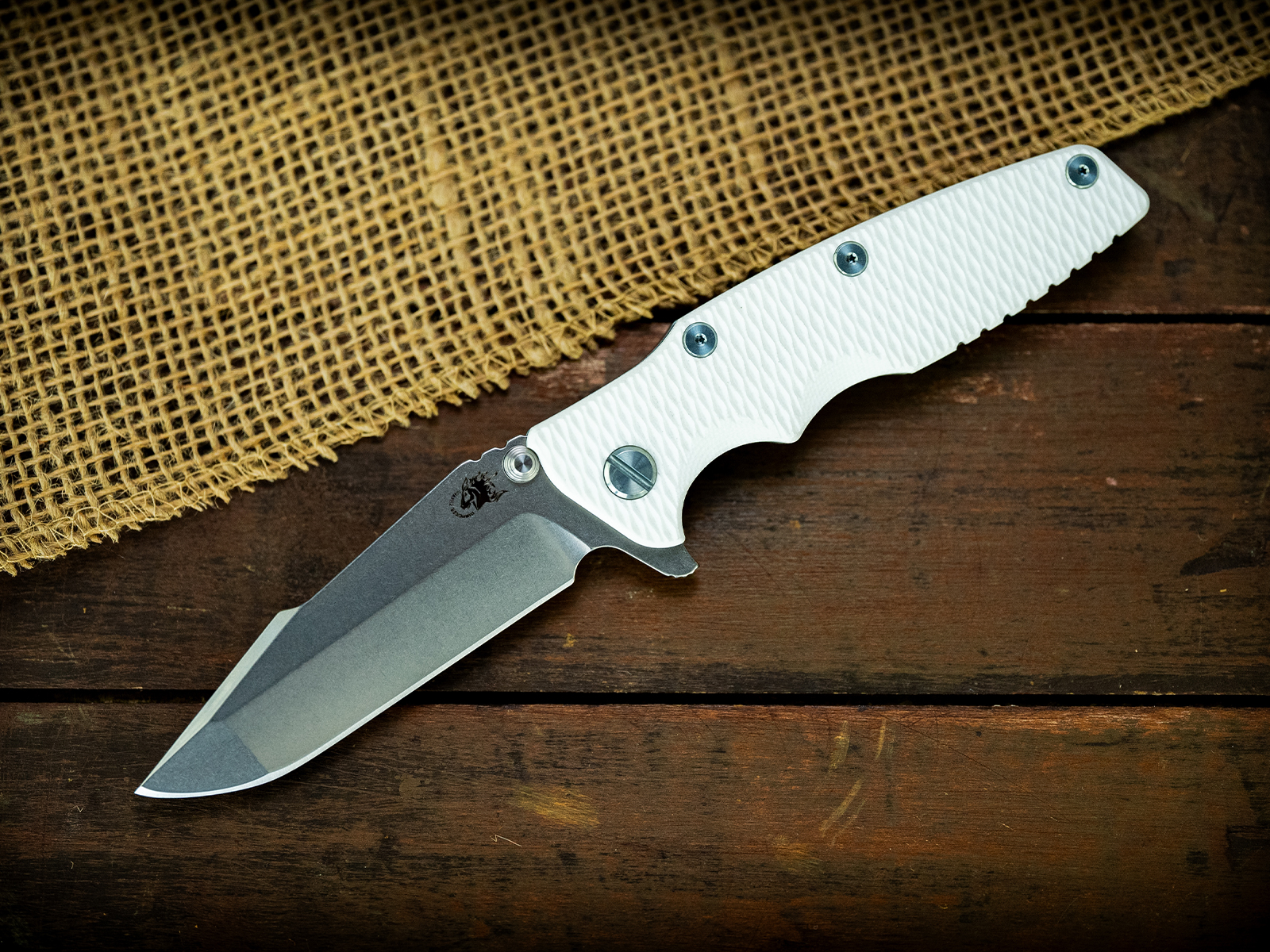 Eklipse-S45VN-Harpoon Spanto-Stonewash Blade-Working Finish Special Ano-White G10-Light Blue Ti hardware Eklipse-S45VN-Harpoon Spanto-Stonewash Blade-Working Finish Special Ano-White G10-Light Blue Ti hardware