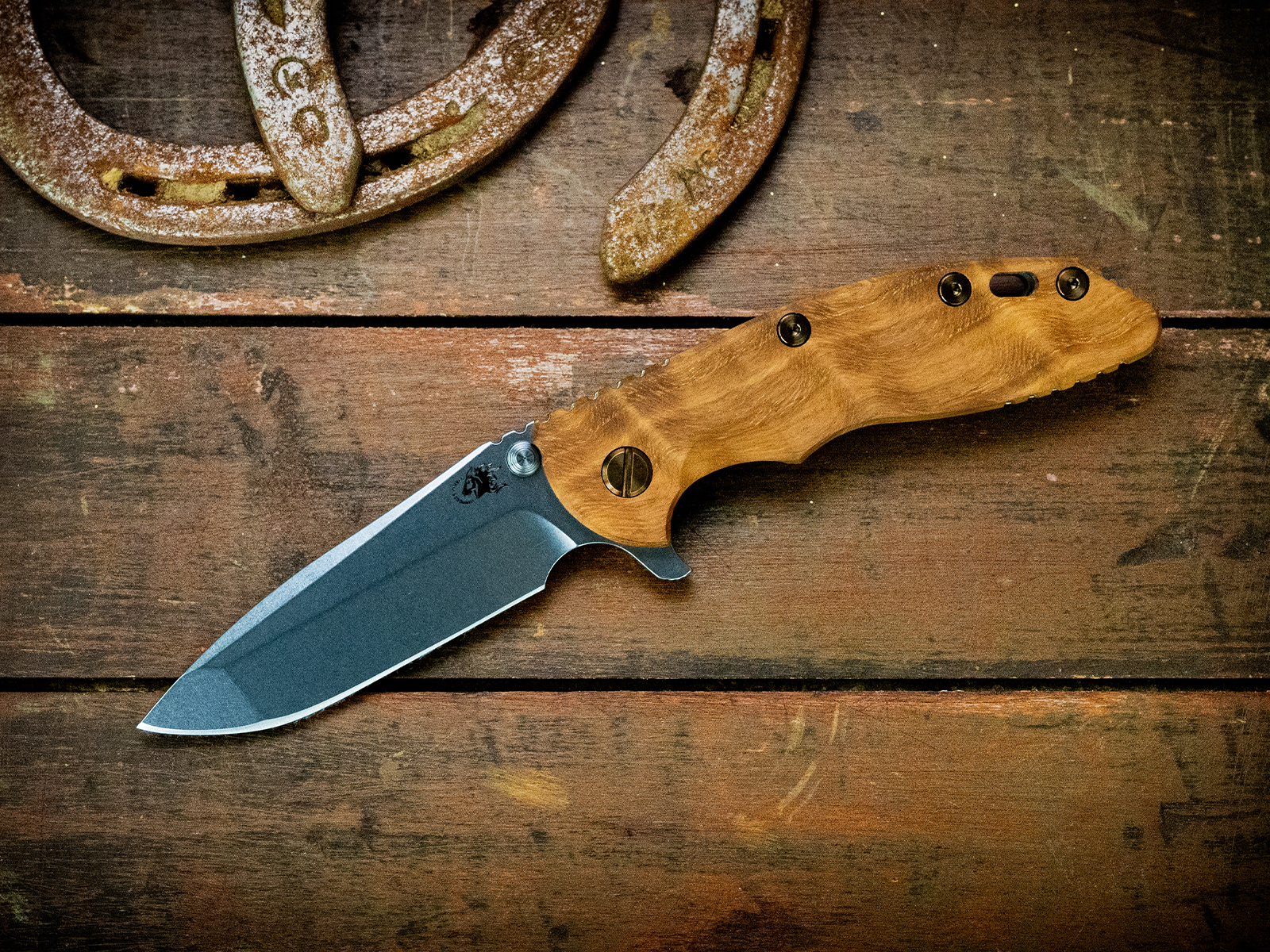 ExpProductCell_XM-18 3.5" Spanto-S45VN-Stonewash Green/Bronze-Curly White Oak-Bronze Ti Hardware