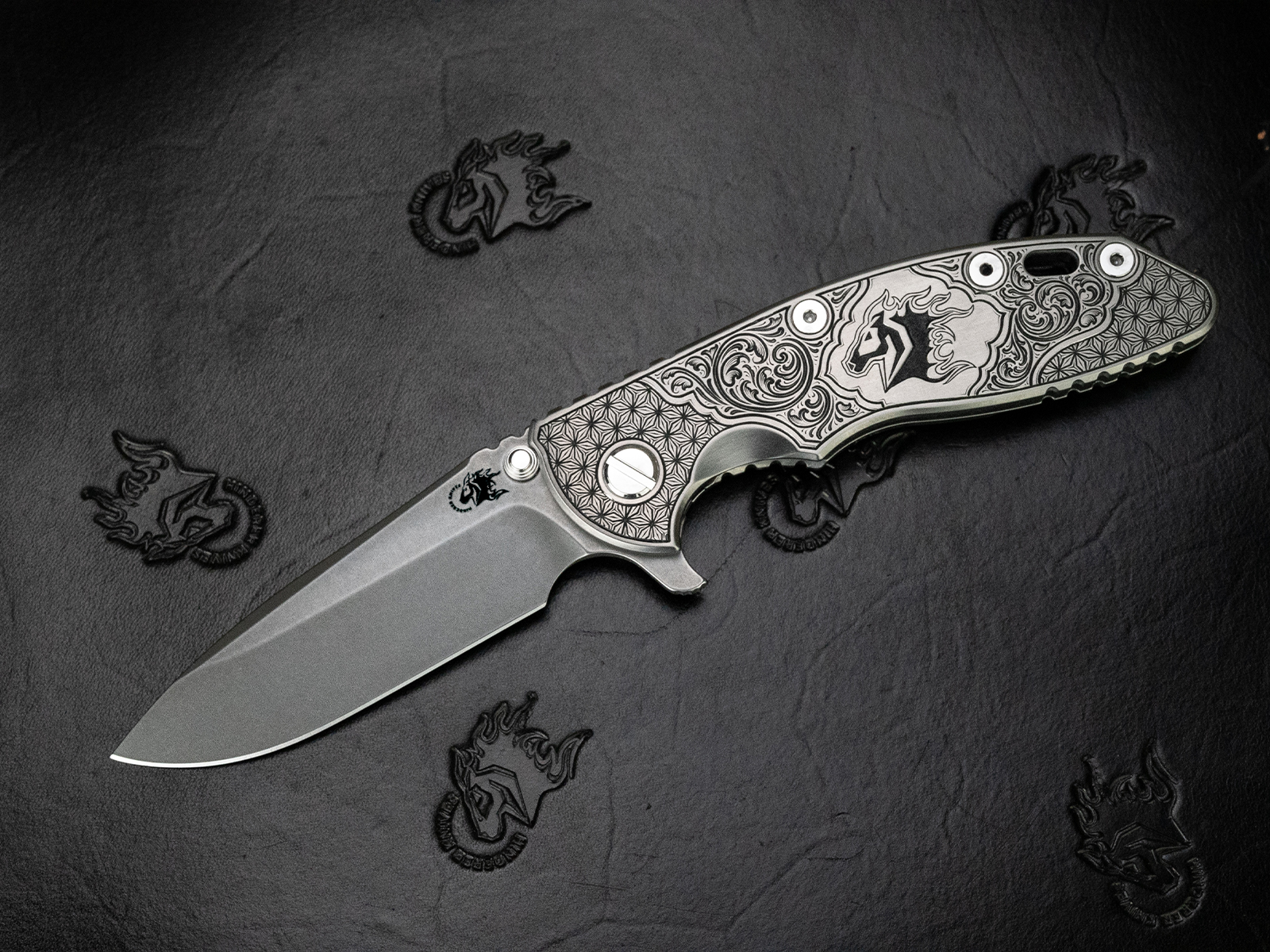 ExpProductCell_XM-18 3.5" Artistry Series - Hand Engraved - Matte Finish Spearpoint S45VN