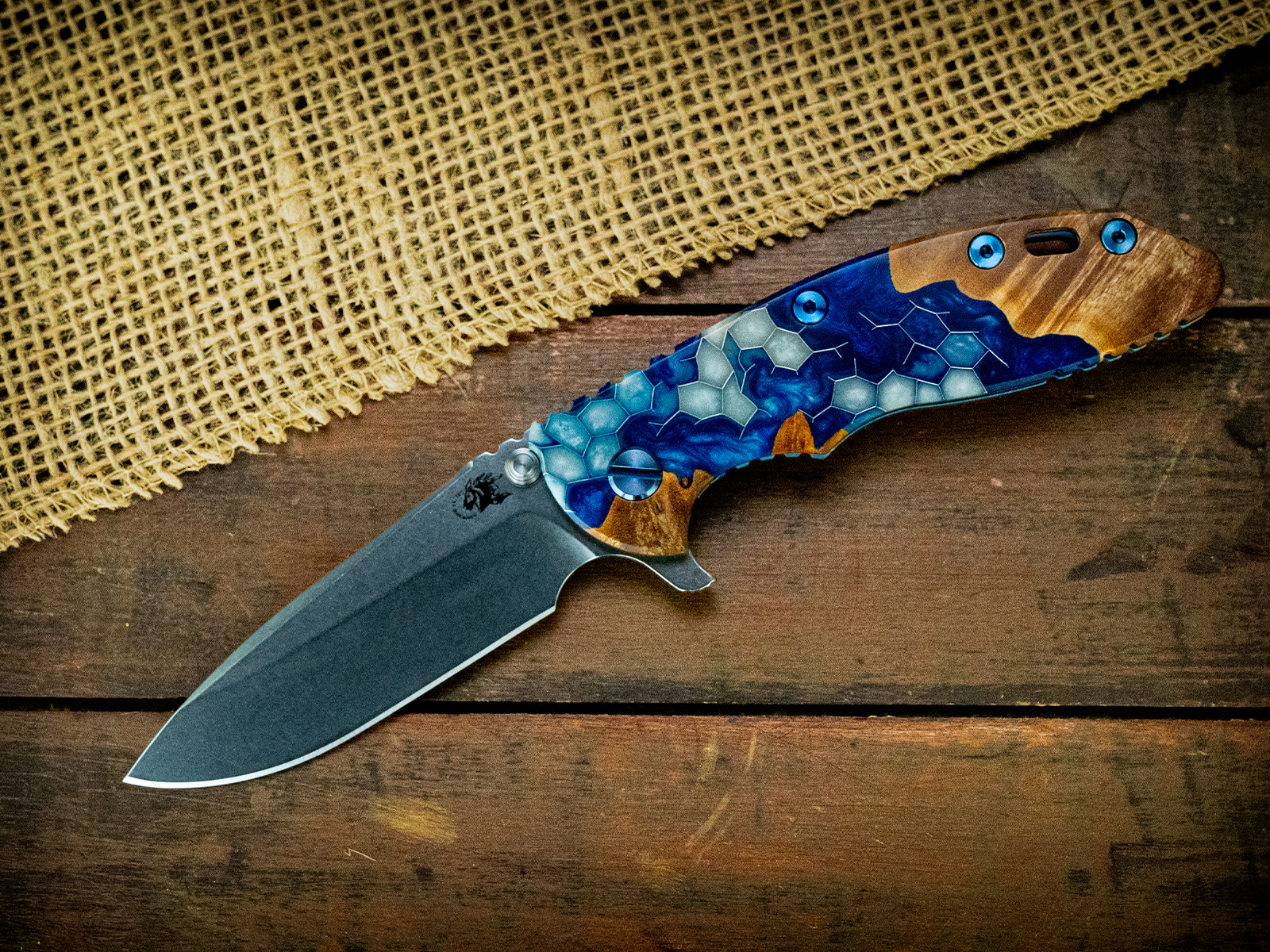 XM-18 3.5" Spearpoint-S45VN-Stonewash Blade-Honeycomb Fade-Blue/Gold-Blue Ti Hardware XM-18 3.5" Spearpoint-S45VN-Stonewash Blade-Honeycomb Fade-Blue/Gold-Blue Ti Hardware