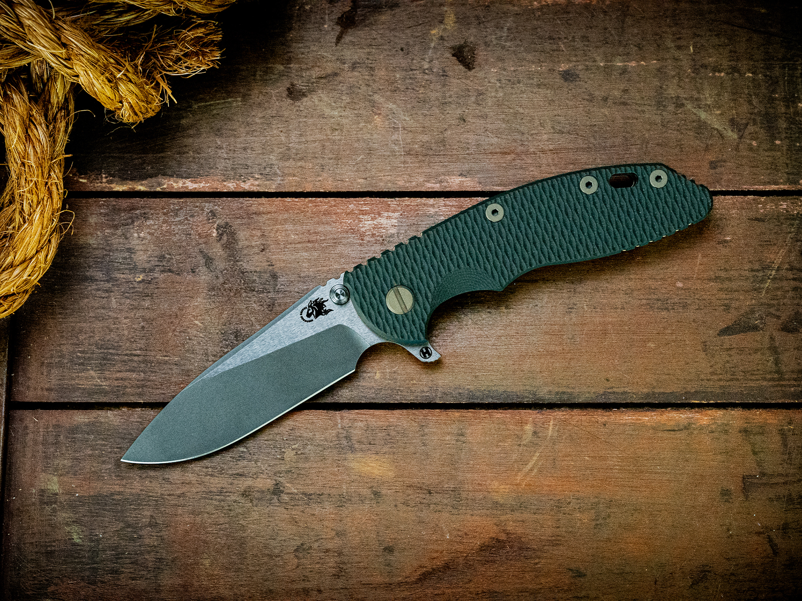 ExpProductCell_XM-18 3.5"-20CV-Slicer-Hollow Ground-Working Finish Two Tone-Stonewash Green/Gold-Dark Green G10-Battle Green Ti Hardware