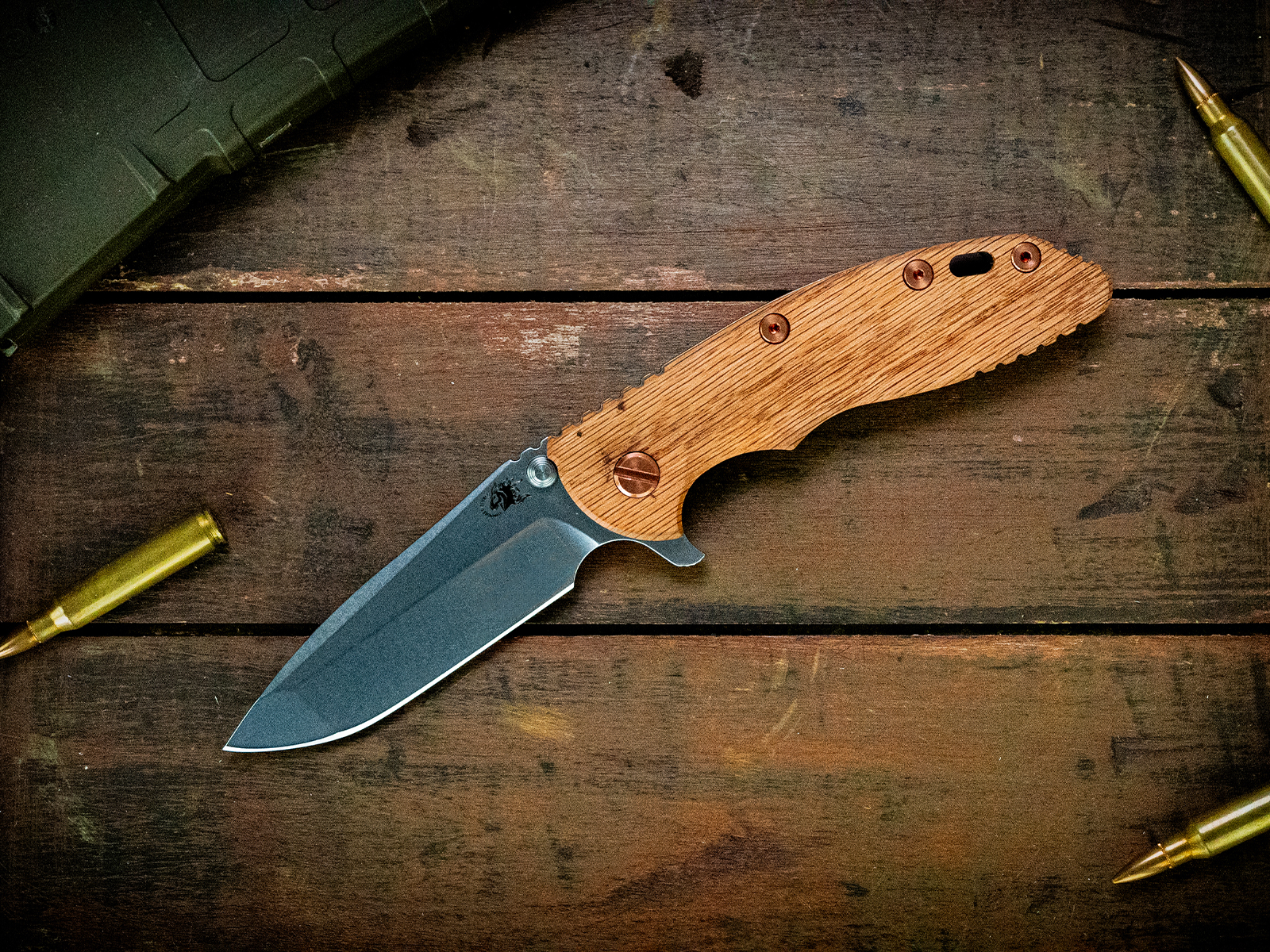 ExpProductCell_XM-18 3.5" Spanto-S45VN-Stonewash Blade-Battle Green-Red Oak-Copper Hardware