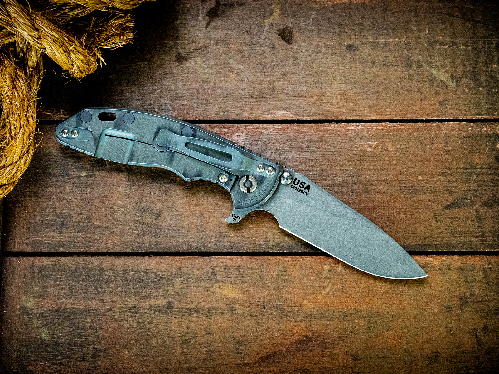 ExpProductCell_XM-18 3.5"-20CV-Slicer-Hollow Ground-Special Battle Finish-Textured Natural Micarta-Battle Blue Ti Hardware