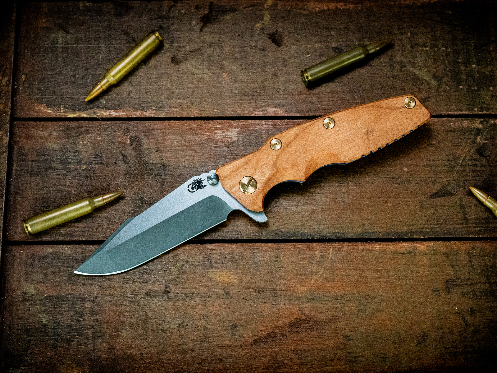 ExpProductCell_Eklipse-S45VN-Slicer Hollow Ground-Battle Blue-Working Finish Two Tone-Cherry-Brass Hardware
