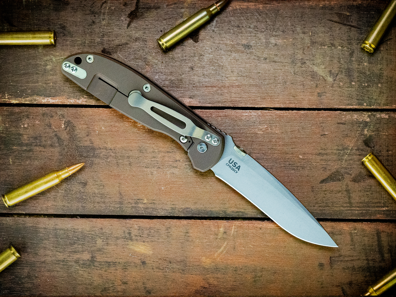 Firetac-Recurve-CPM20CV-Battle Bronze-Coyote G10-Light Green Ti Hardware Firetac-Recurve-CPM20CV-Battle Bronze-Coyote G10-Light Green Ti Hardware