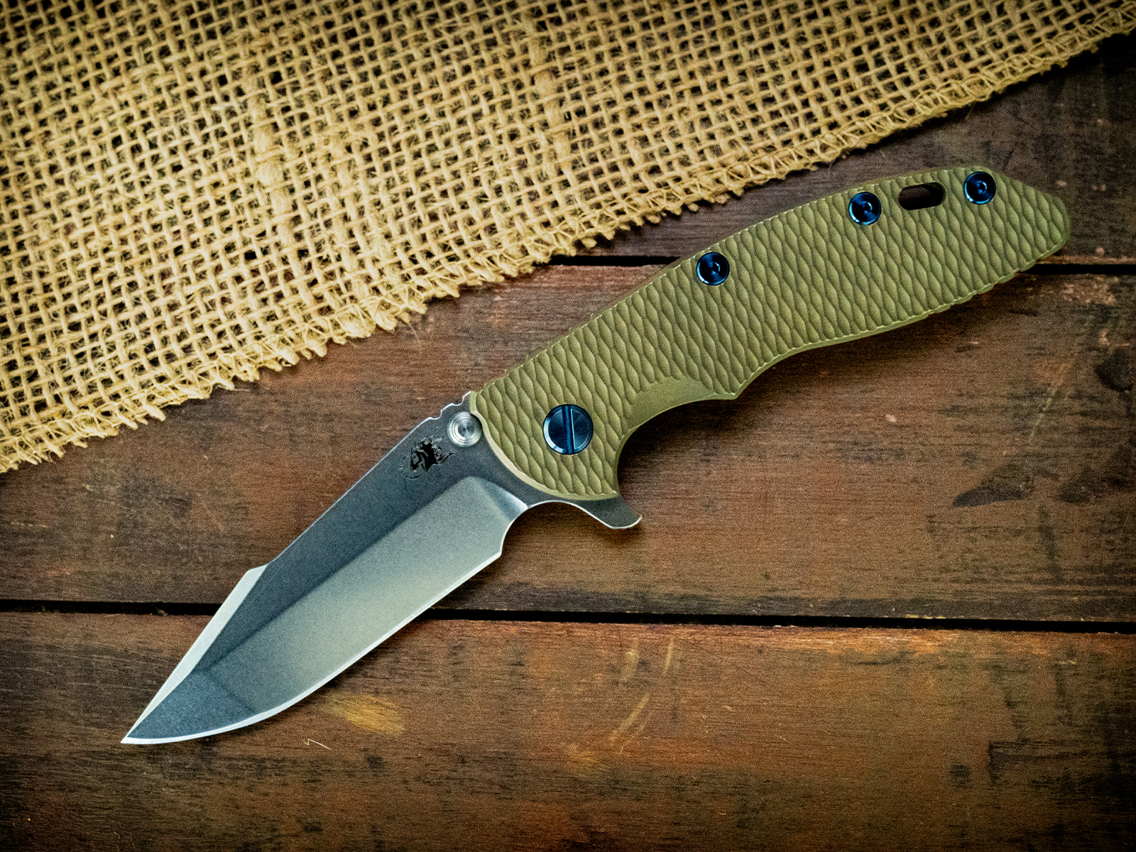 XM-18 3.5" Harpoon Spanto-S45VN-Battle Green/Blue Full Texture Ti-Blue Ti Hardware XM-18 3.5" Harpoon Spanto-S45VN-Battle Green/Blue Full Texture Ti-Blue Ti Hardware
