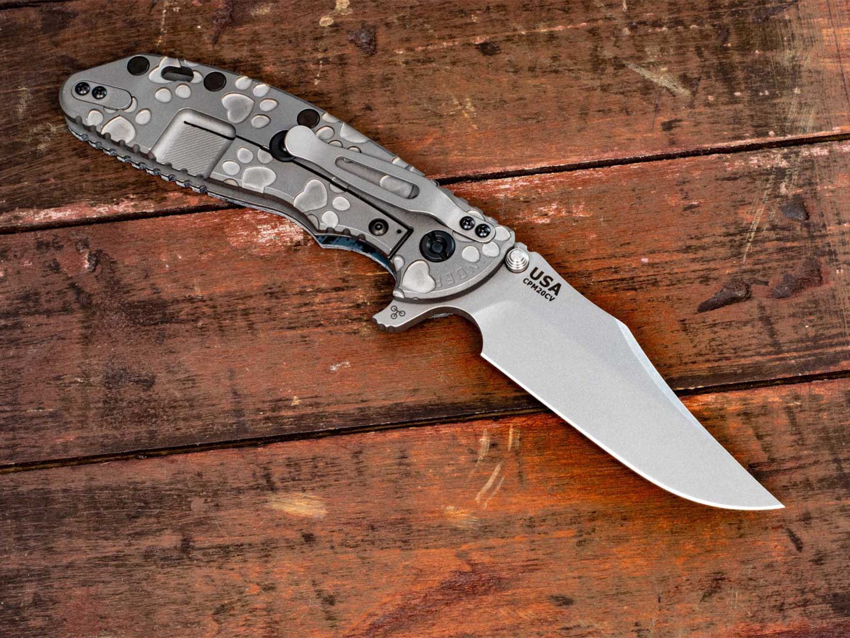 XM-24 Bowie-Working Finish-Deep Engraved Chaos Dog Paws-Black/White Marble Carbon Fiber XM-24 Bowie-Working Finish-Deep Engraved Chaos Dog Paws-Black/White Marble Carbon Fiber