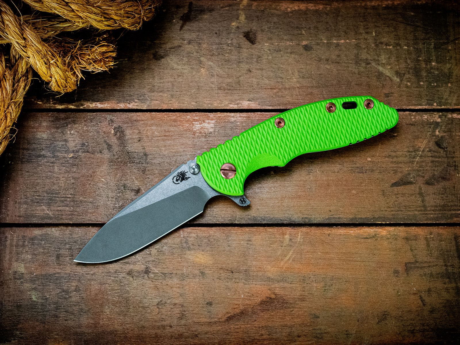 ExpProductCell_XM-18 3.5"-20CV-Slicer-Hollow Ground-Two Tone Blade-Working Finish-Lime Green G10-Copper Hardware