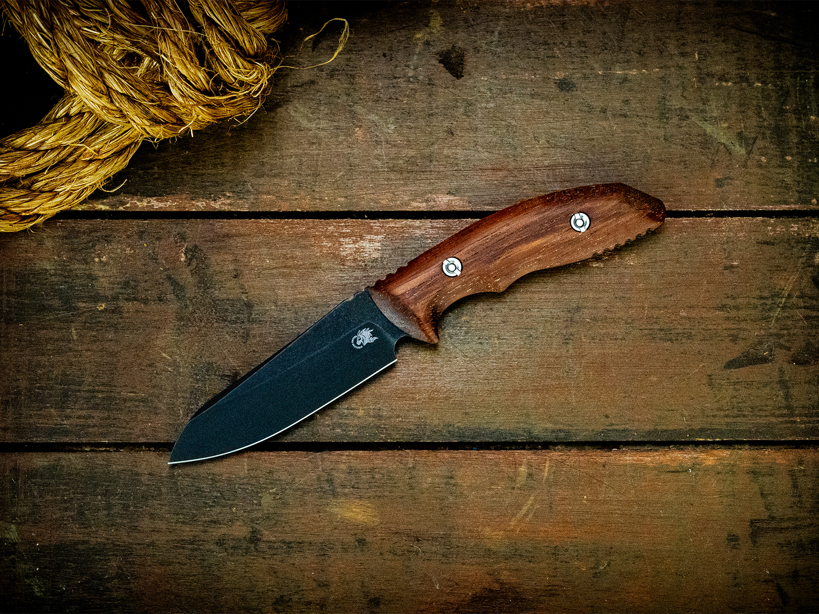 ExpProductCell_The Flashpoint-Sheespfoot-Magnacut-Battle Black-Koa-Wood Handle