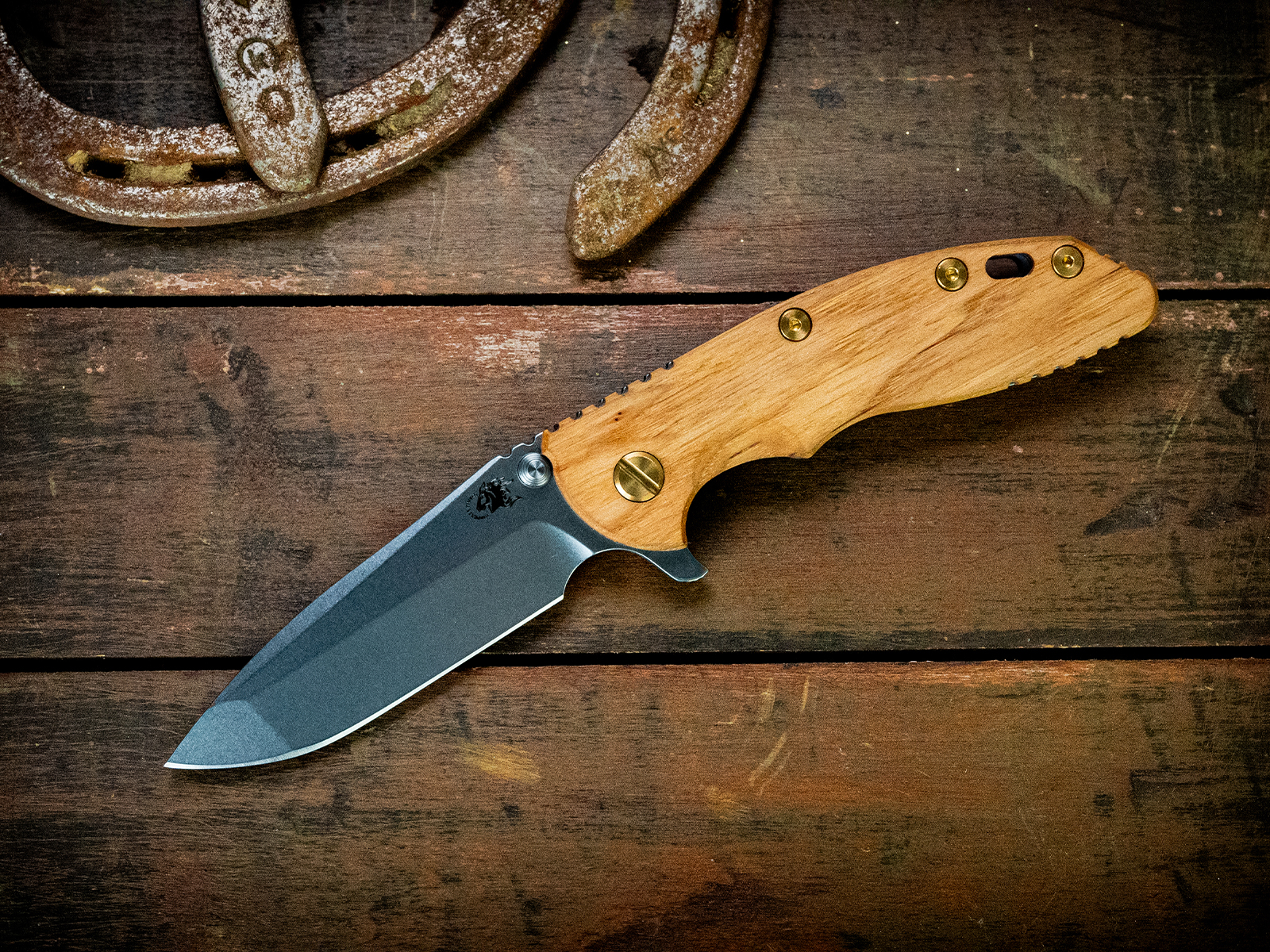 ExpProductCell_XM-18 3.5" Spanto-S45VN-Stonewash Blade-Working Finish Blue-Hickory-Brass/Green Aluminum Hardware