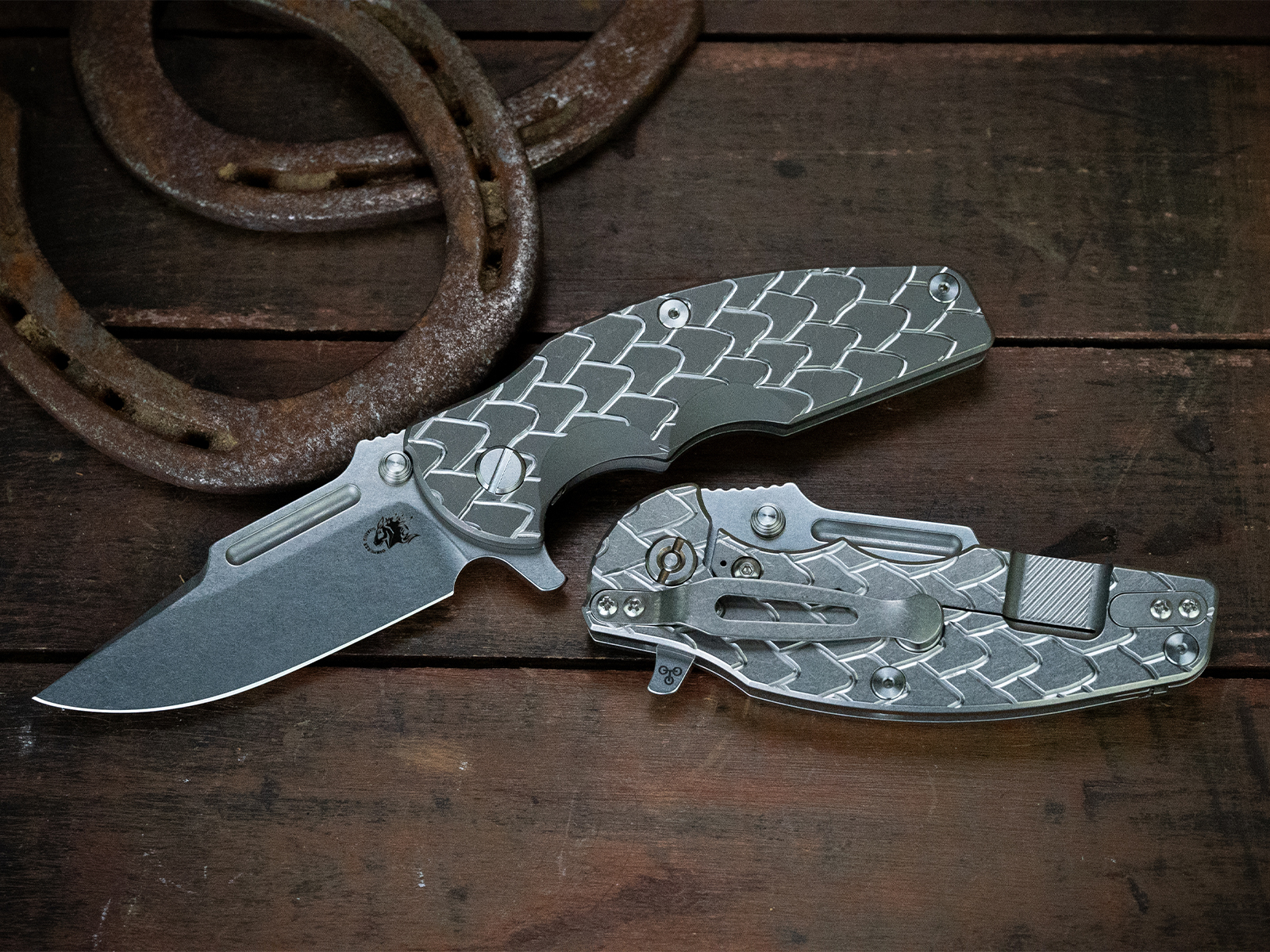 ExpProductCell_Jurassic-Frontier Clip Point-Magnacut-Stonewash Blade-Dragon Scale Full Ti