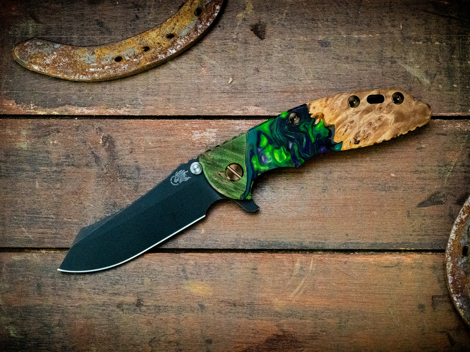XM-18 3.5"-S45VN-Skinner-Battle Black Textured-Wood/Resin-Bronze Ti/Green Aluminum Standoffs XM-18 3.5"-S45VN-Skinner-Battle Black Textured-Wood/Resin-Bronze Ti/Green Aluminum Standoffs