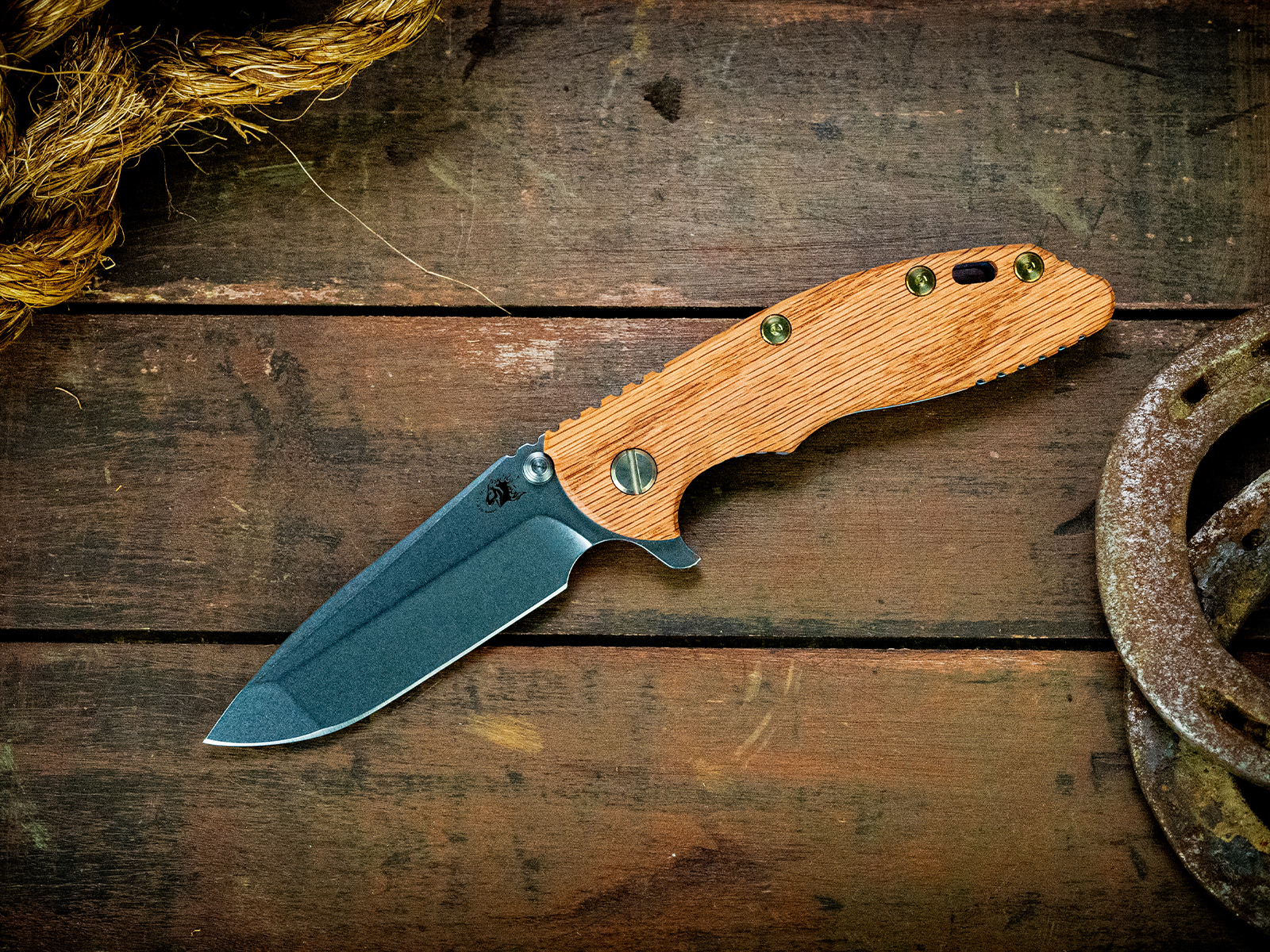 ExpProductCell_XM-18 3.5" Spanto-S45VN-Stonewash Light Blue-Red Oak-Gold Ti Hardware