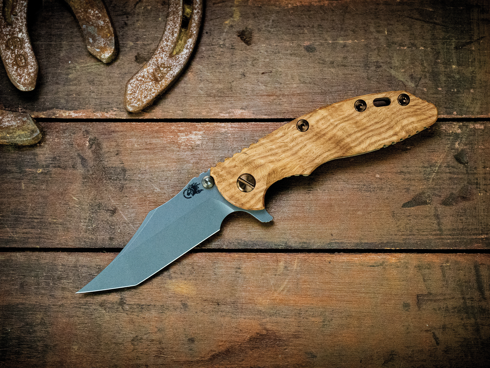 ExpProductCell_XM-18 3.5" Aggressor-Magnacut-Battle Green Special Finish-Wormy Chestnut-Bronze Ti Hardware