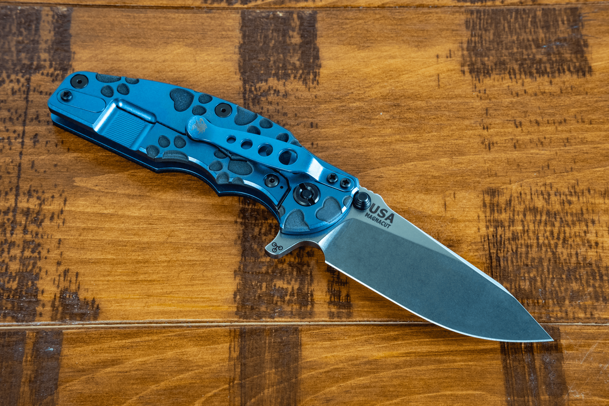 Jurassic-Slicer-Dog Paw Series-Stonewash-Black Nitride Hardware-Stonewash Blue-Black G10