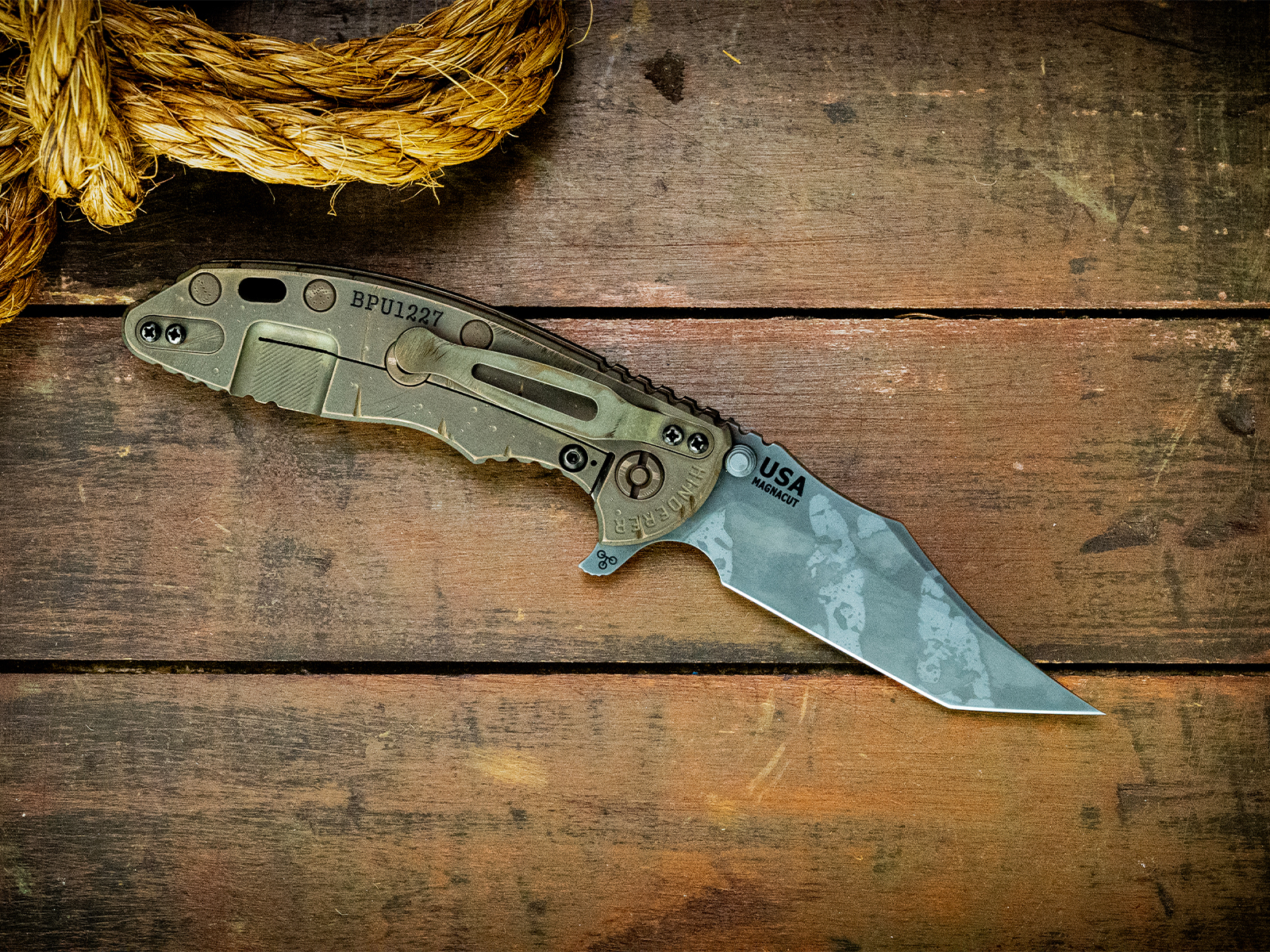 XM-18 3.5" Aggressor-Magnacut-1227-Black G10 XM-18 3.5" Aggressor-Magnacut-1227-Black G10