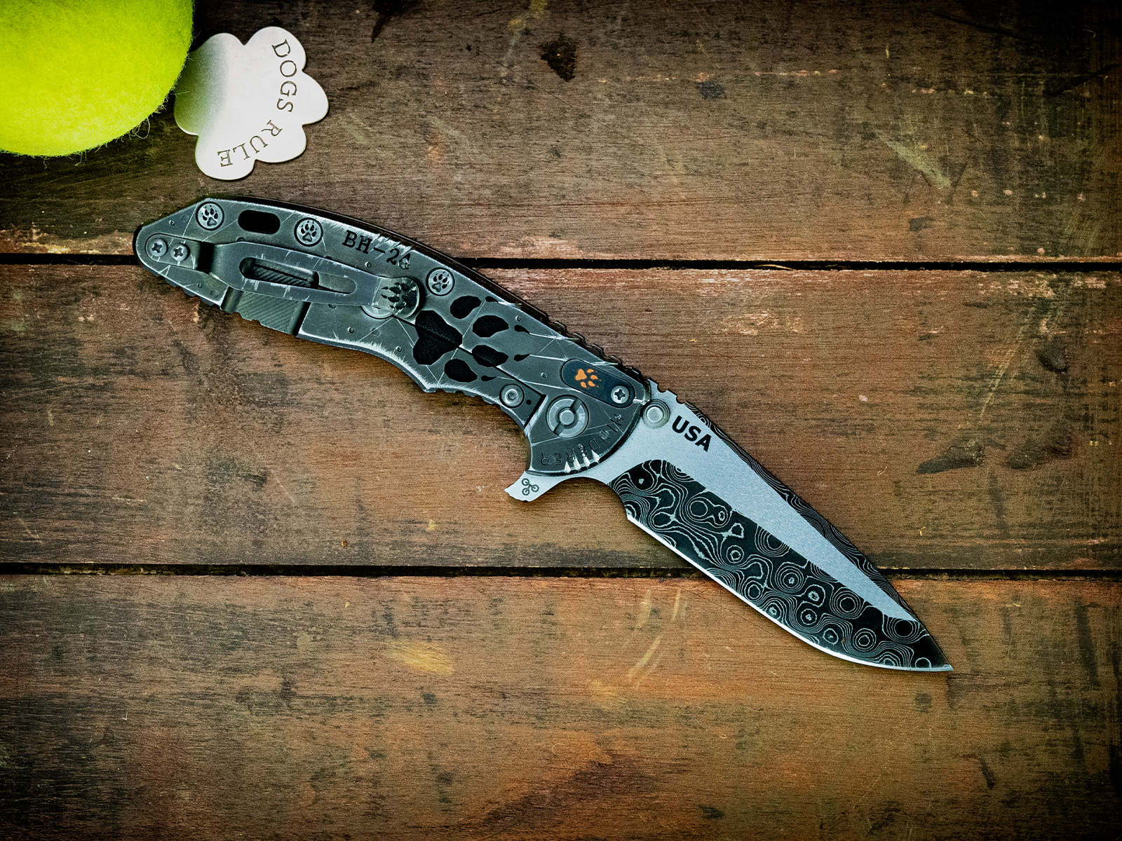 LOTTERY - XM-18 3.5" Raindrop Damascus Two Tone-Spanto-Battle Hound 24 SW DLC-Grey/Black G10-Niobium Dog Paw Tab