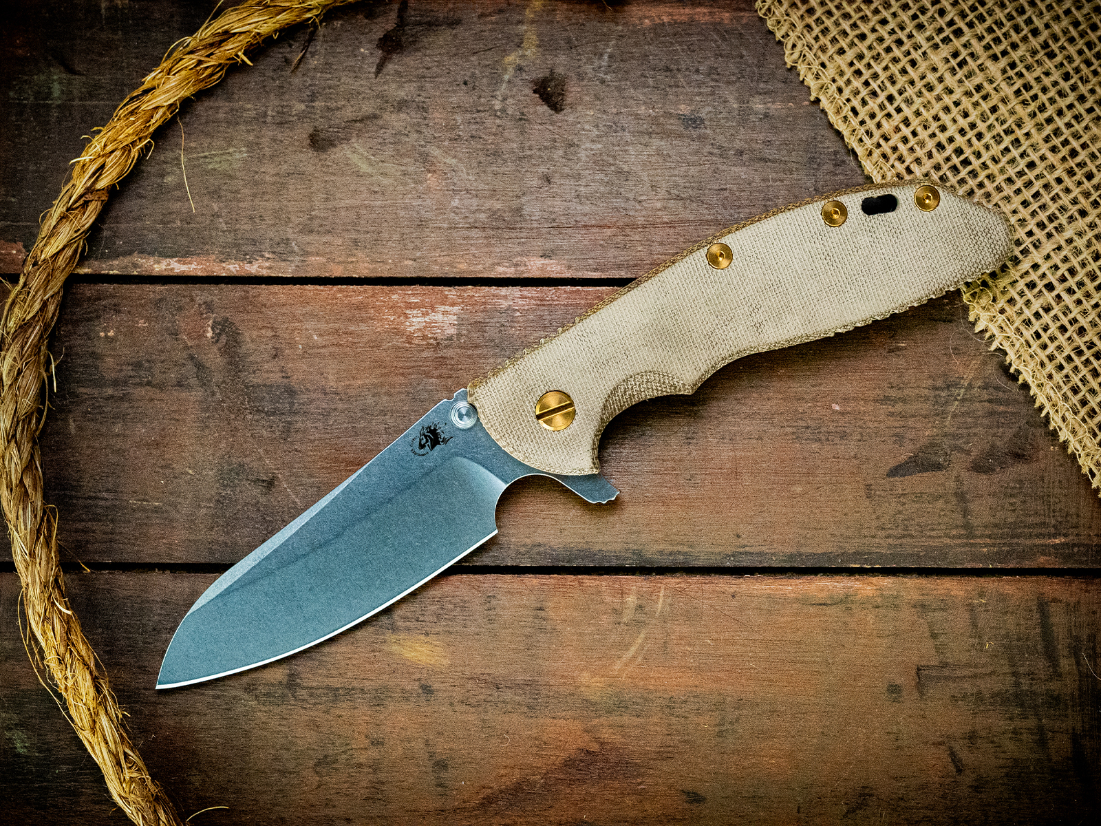 XM-24 Sheepsfoot-CPM20CV-Stonewash Blade-Textured Working Finish Green/Gold-Smooth Natural Micarta-Brass Hardware