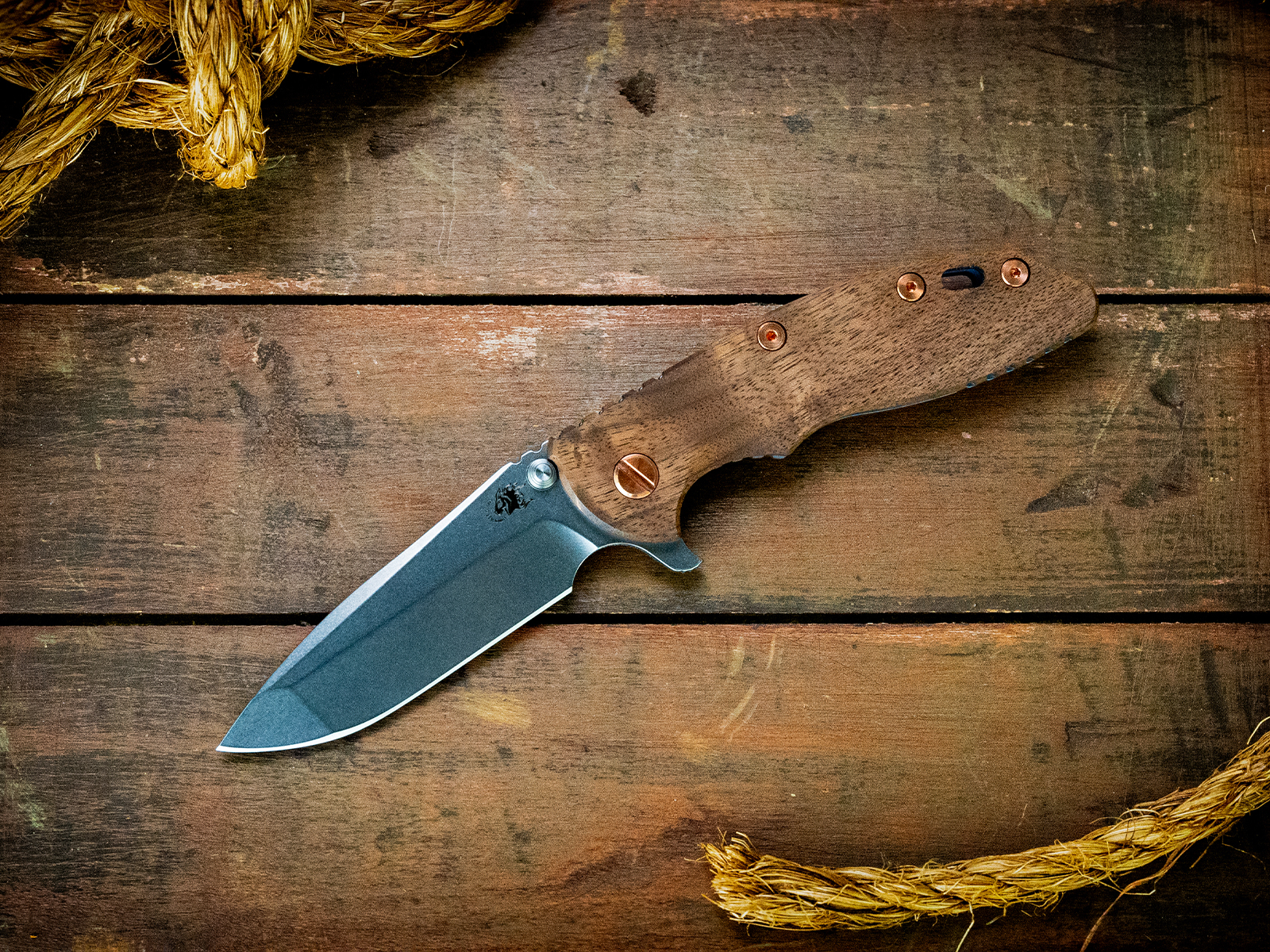 ExpProductCell_XM-18 3.5" Spanto-S45VN-Stonewash Blade-Battle Blue-Walnut-Copper Hardware