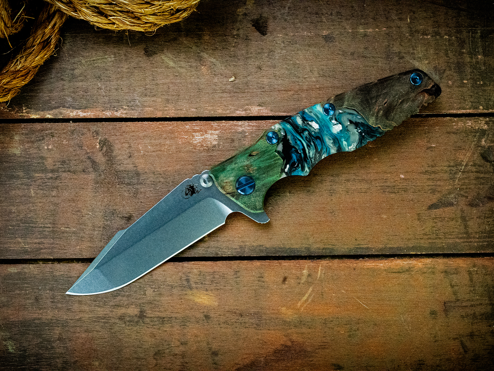 Eklipse-S45VN-Harpoon Spanto-Stonewash Green-Wood/Resin-Blue Ti Hardware Eklipse-S45VN-Harpoon Spanto-Stonewash Green-Wood/Resin-Blue Ti Hardware