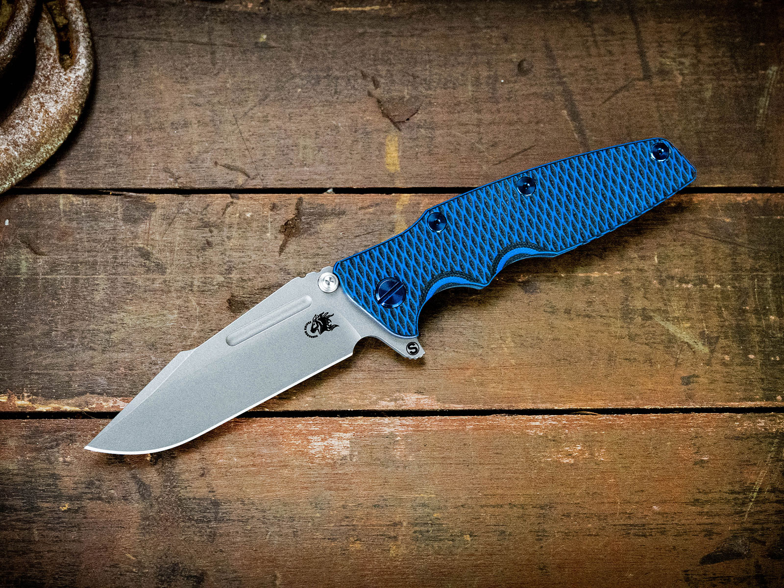 ExpProductCell_Eklipse 3.5" Skinny Fullered Harpoon Spearpoint-Magnacut-Battle Blue-Blue/Black G10-Ti hardware