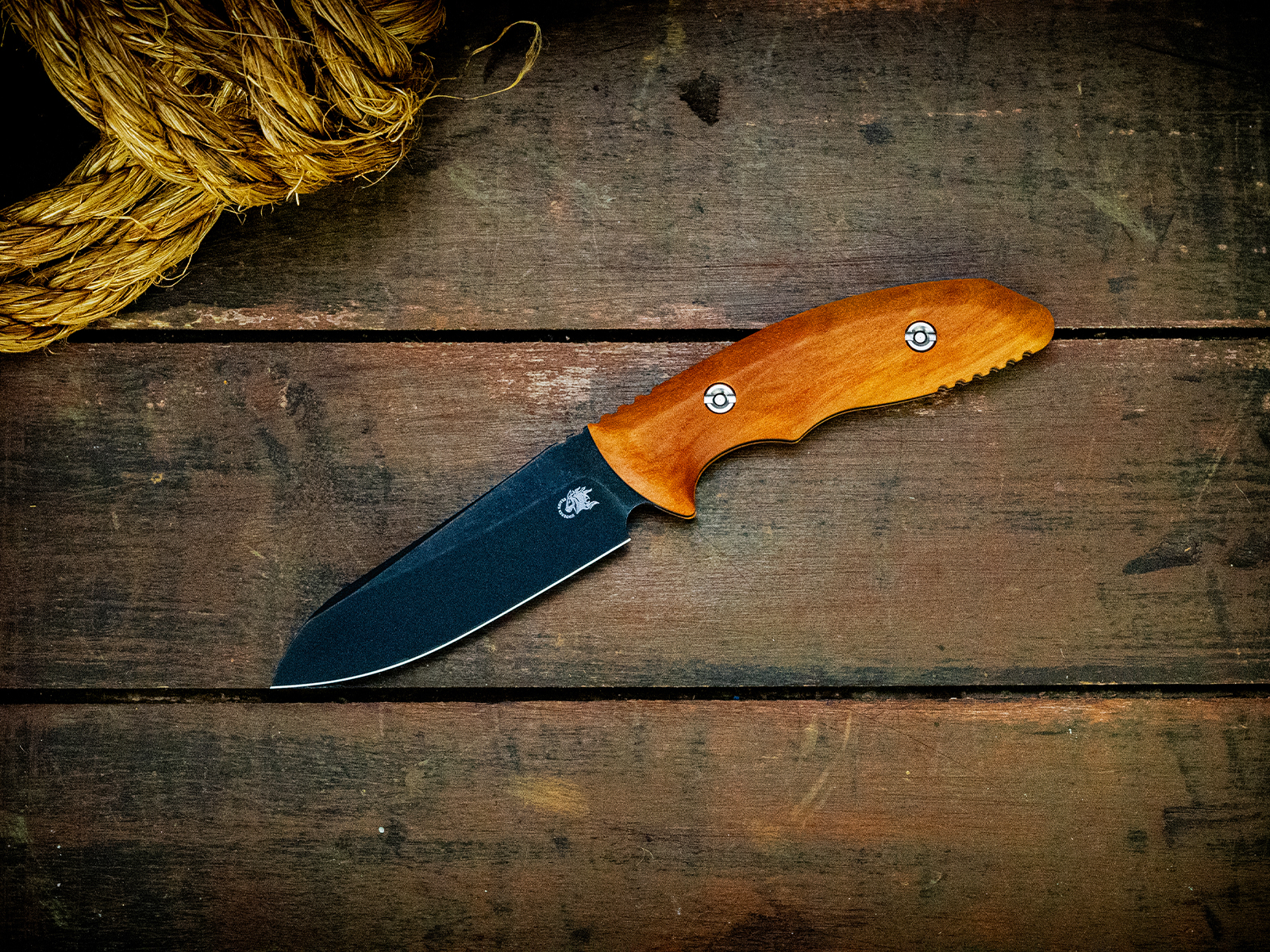 ExpProductCell_The Flashpoint-Sheepsfoot-Magnacut-Battle Black-Pau Amarello-Wood Handle