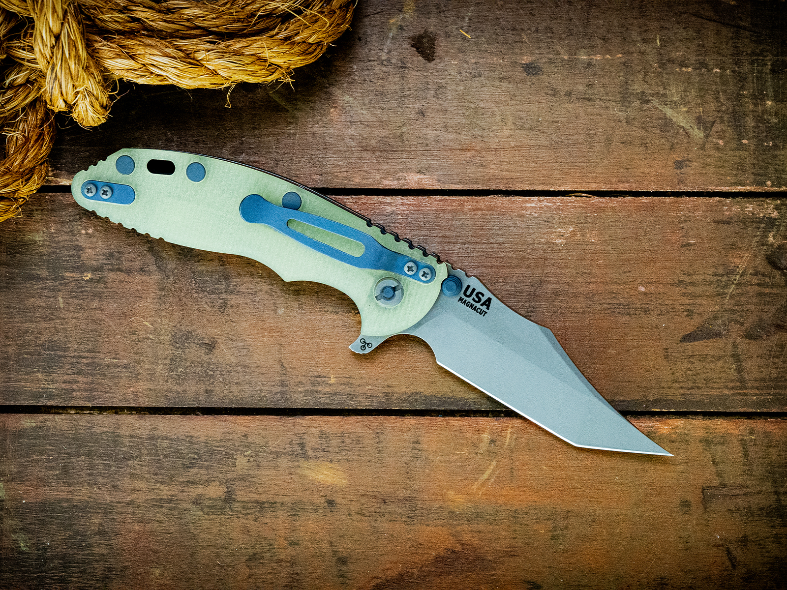 XM-18 3.5" Aggressor-Magnacut-Battle Blue Liner Lock-Translucent Green G10-Battle Blue Hardware XM-18 3.5" Aggressor-Magnacut-Battle Blue Liner Lock-Translucent Green G10-Battle Blue Hardware