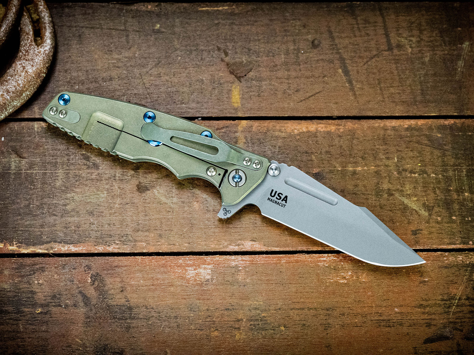 ExpProductCell_Eklipse 3.5" Skinny Fullered Harpoon Spanto-Magnacut-Battle Green-OD Green G10-Ti Hardware