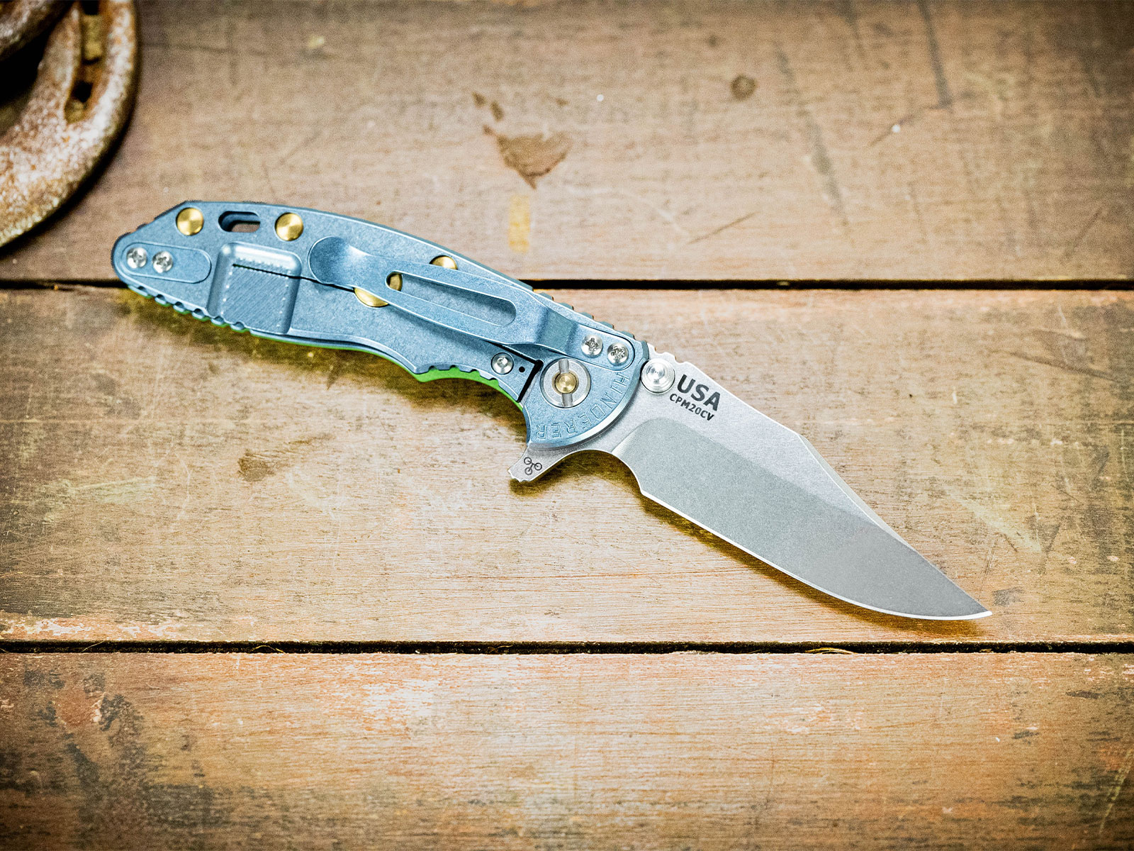 ExpProductCell_XM-18 3.0" Bowie-20CV-Stonewash Light Blue-Lime Green G10-Brass Hardware ExpProductCell_XM-18 3.0" Bowie-20CV-Stonewash Light Blue-Lime Green G10-Brass Hardware