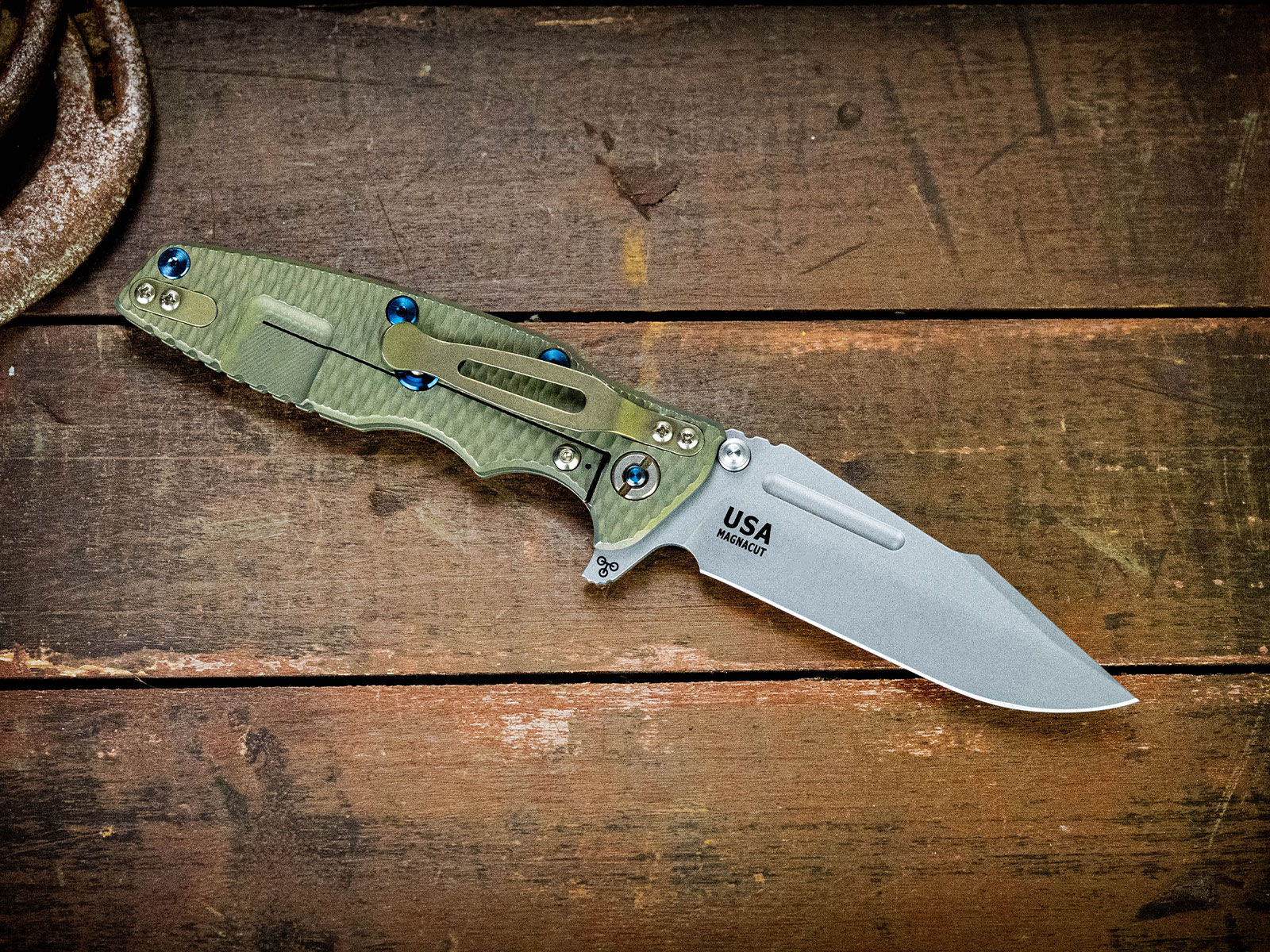 ExpProductCell_Eklipse 3.5" Skinny Fullered Harpoon Spanto-Magnacut-Battle Green-Translucent Green G10-Ti Hardware