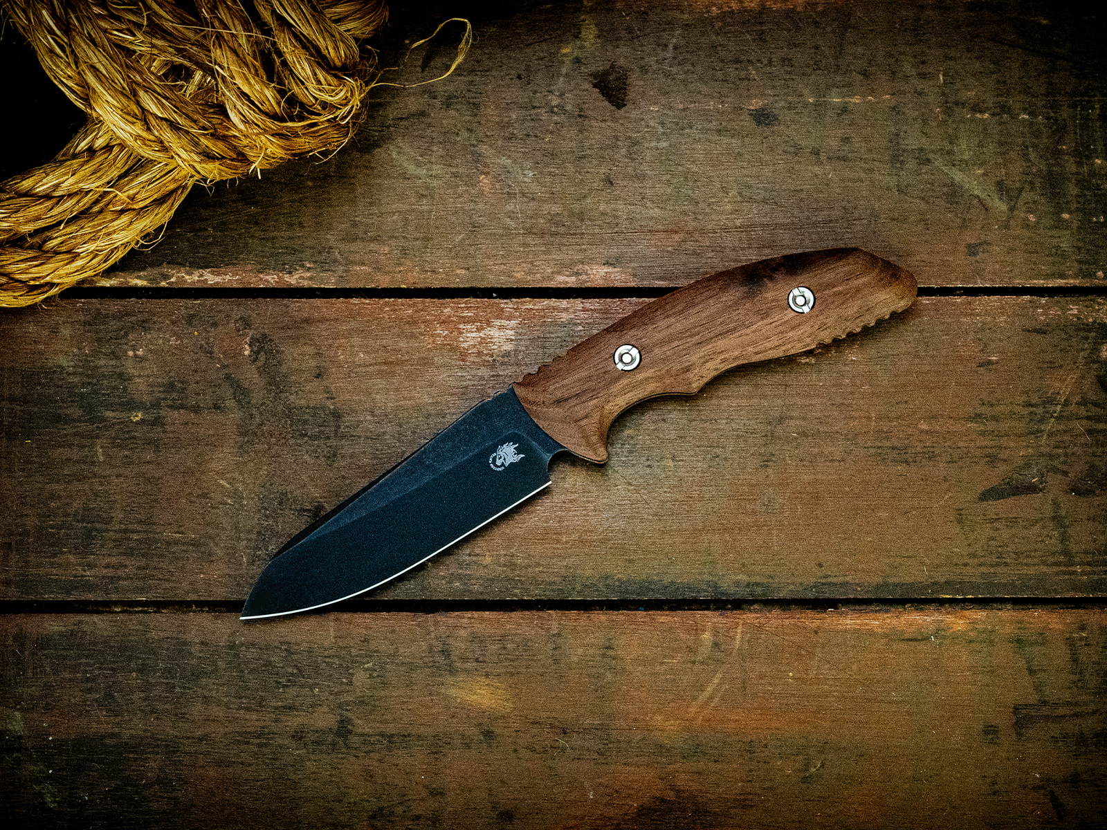 ExpProductCell_The Flashpoint-Sheepsfoot-Magnacut-Battle Black-Walnut-Wood Handle