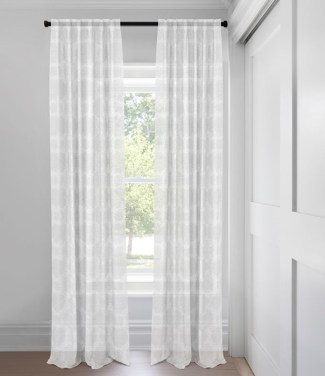 Blanc Charlotte Rideaux faits sur mesure