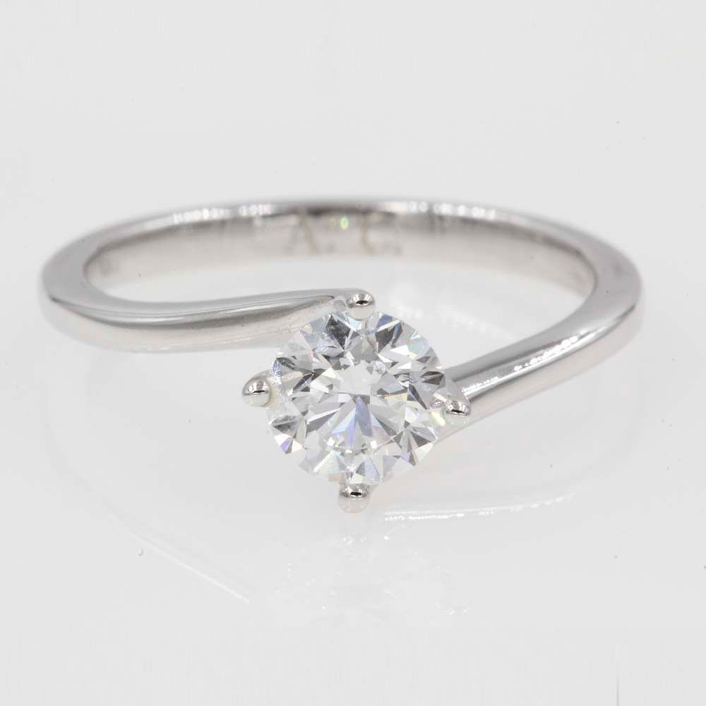 Twisted prong 2024 engagement rings