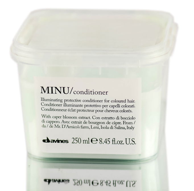 Davines Minu Illuminating Protective Conditioner