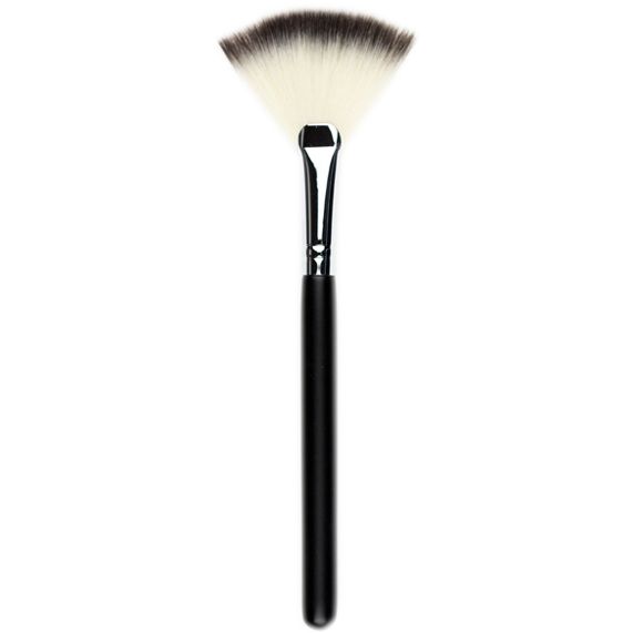 Morphe Vegan Brush - Deluxe Soft Fan - S17