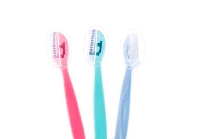 Kai Eyebrow Disposable Razors