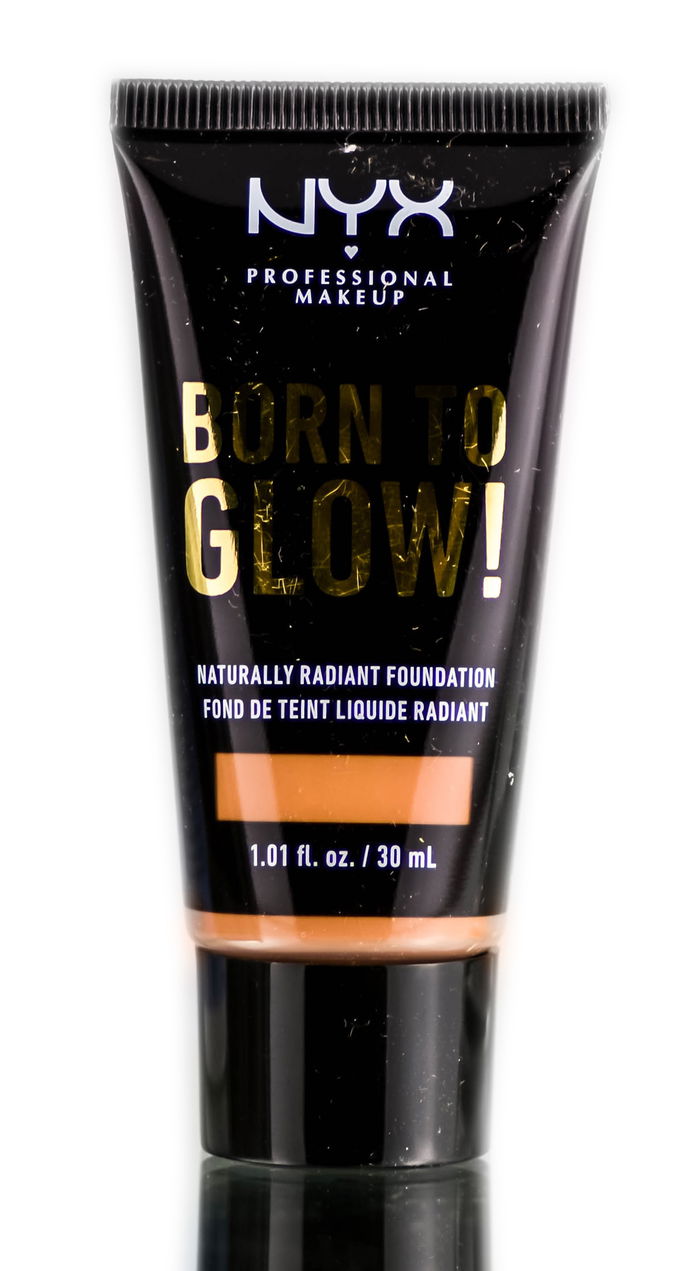 NYX Born To Glow Naturally Radiant Foundation NYX Born To Glow Naturally Radiant Foundation