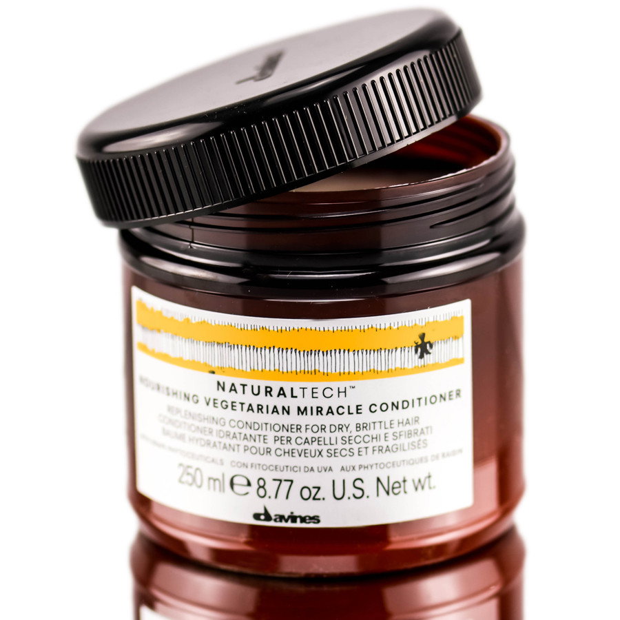 Davines NaturalTech Nourishing Vegetarian Miracle Conditioner-image1 Davines NaturalTech Nourishing Vegetarian Miracle Conditioner-image1