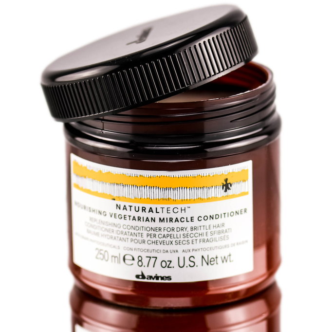 Davines NaturalTech Nourishing Vegetarian Miracle Conditioner-image1