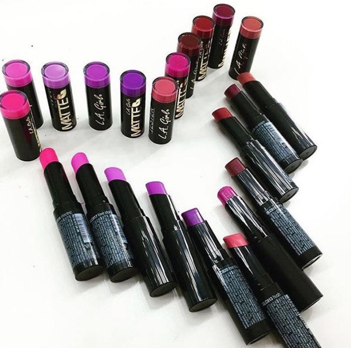LA Girl Matte Flat Velvet Lipstick-image3 LA Girl Matte Flat Velvet Lipstick-image3