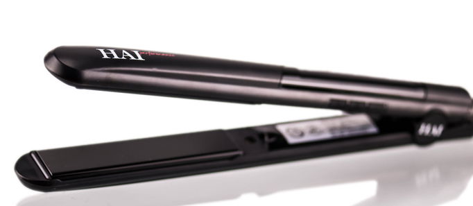 HAI Professional Titanium XL Straightener