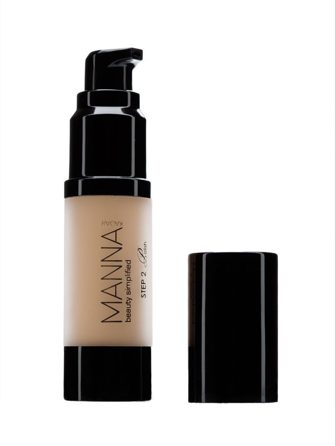 Manna Kadar Flawless Foundation