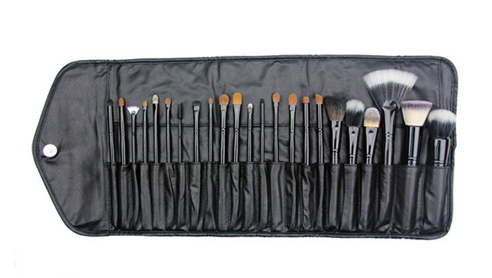 Crown Brush 23pc Professional Set w/ Case-image1 Crown Brush 23pc Professional Set w/ Case-image1
