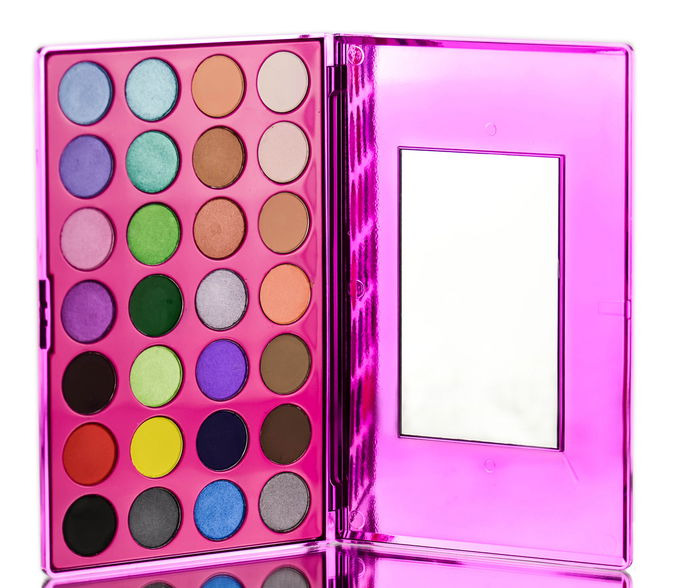 Crown Brush Cosmopolitan Eyeshadow Palette