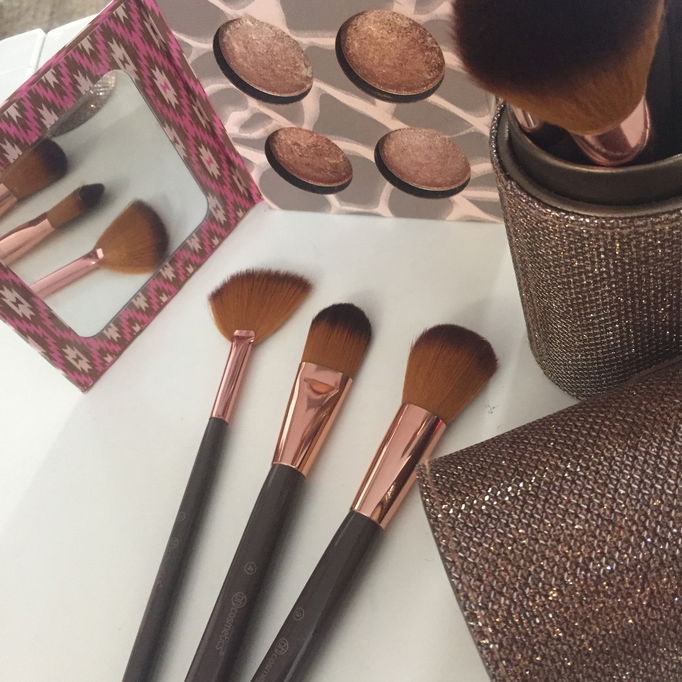 BH Cosmetics Shimmering Bronze Brush Set