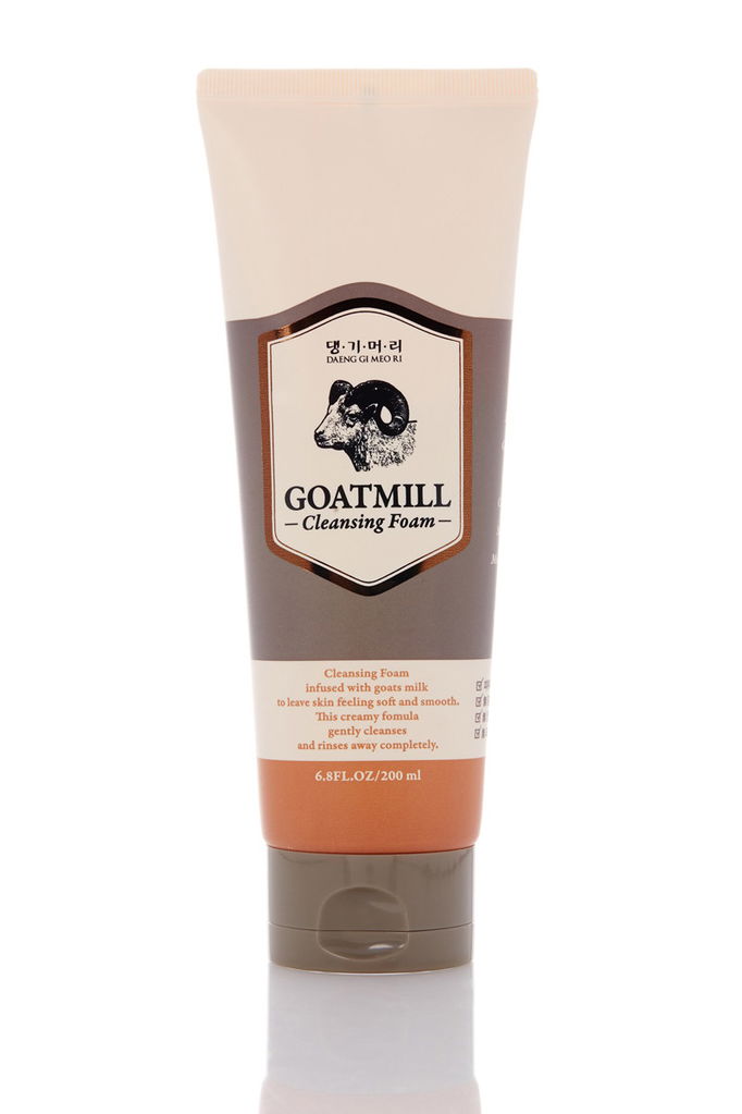 Daeng Gi Meo Ri Goatmill Cleansing Foam
