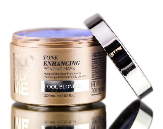 Schwarzkopf Pro BlondMe Tone Enhancing Cool Blonde Bonding Mask