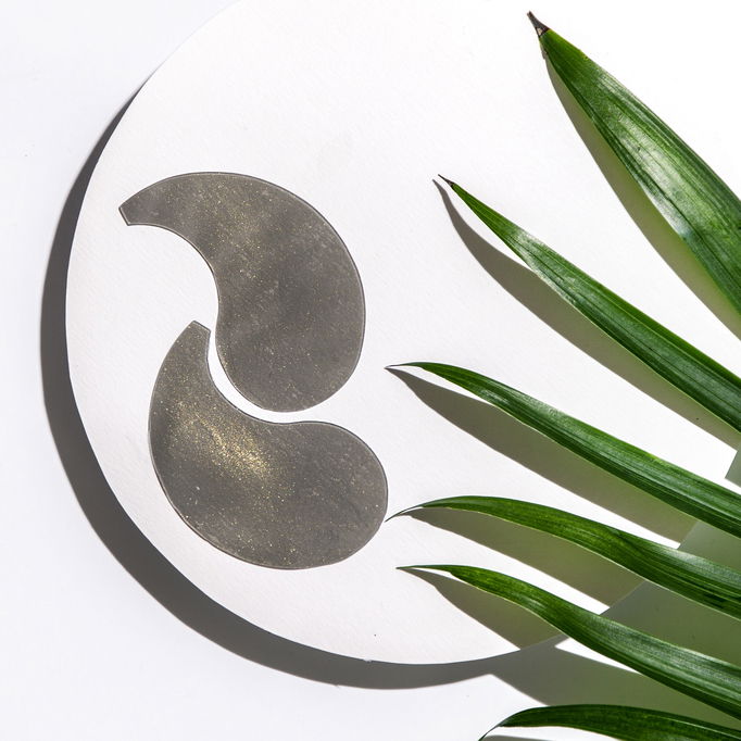 Mishe Black & Gold Mask