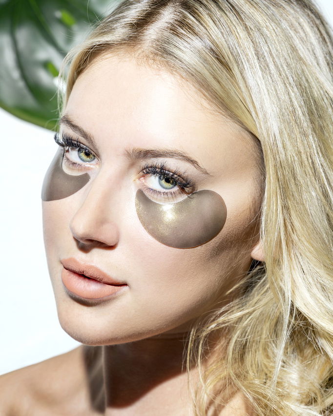 Mishe Black & Gold Mask