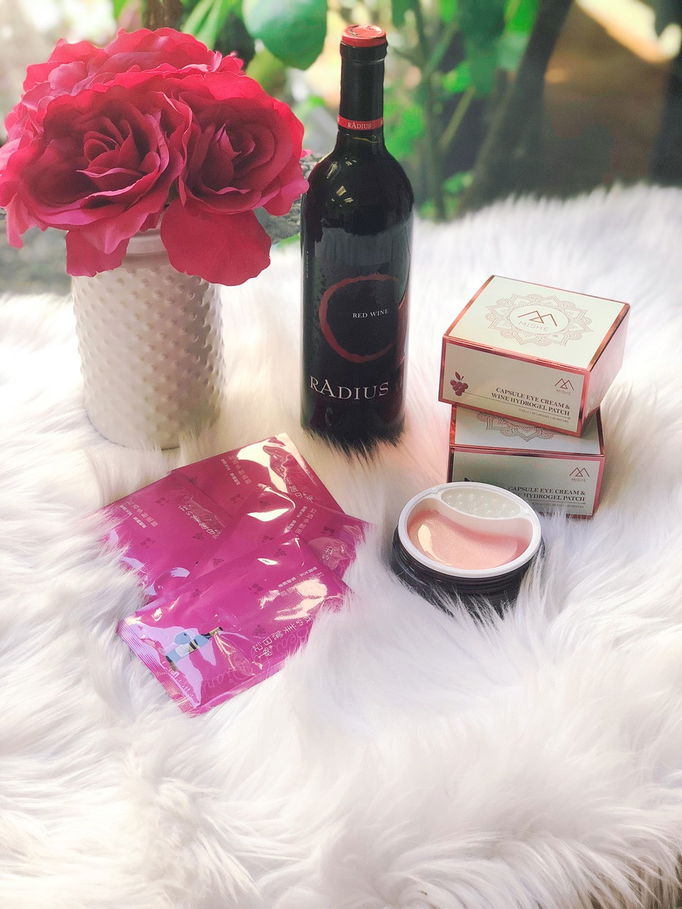 Mishe Capsule Eye Cream & Wine Hydrogel Patch